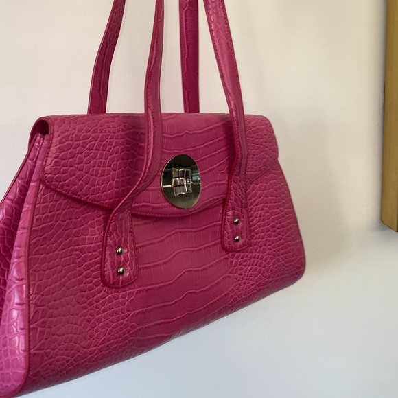 Hot Pink Retro Handbag / Silver Hardware / Perfect Condition - Picture 3 of 5